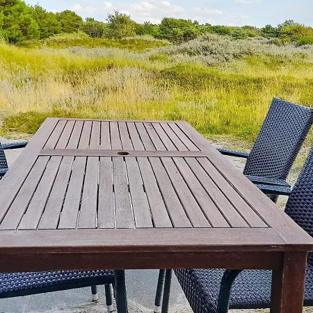 Four-bedroom In 9 Hébergement de vacances *